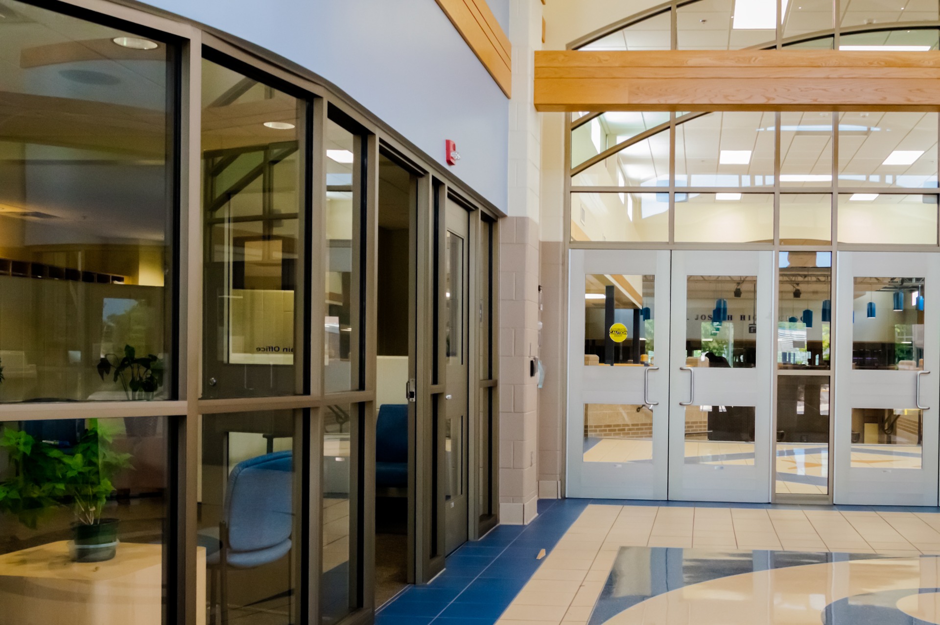 4 ½” Interior Storefront System - Cross Aluminum