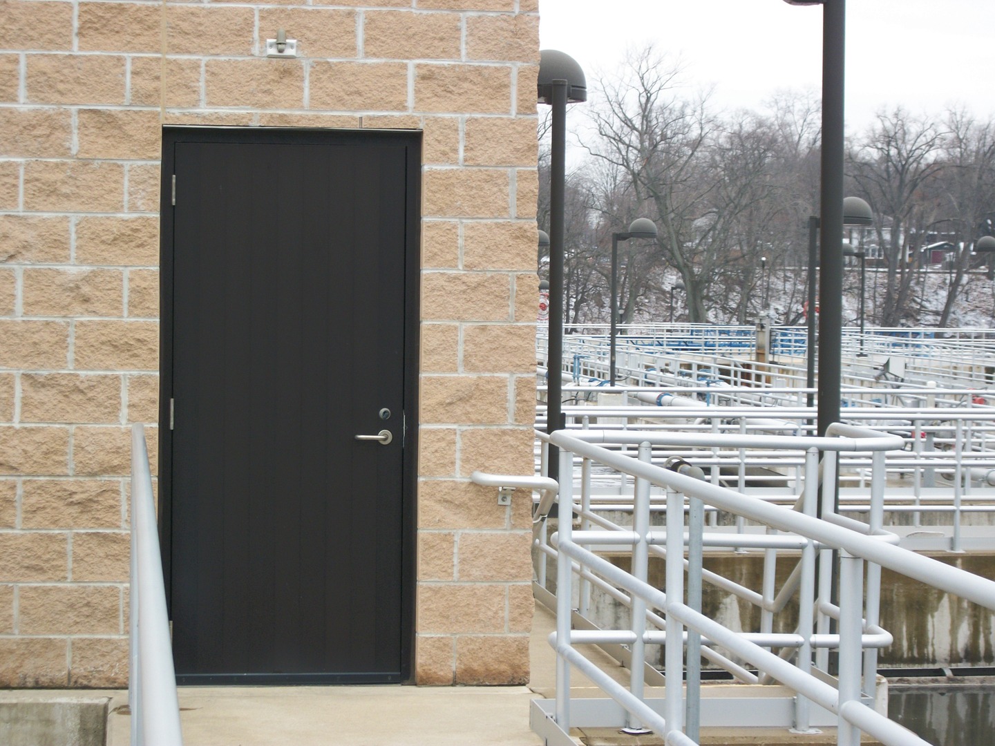 FL400 Flush Aluminum Commercial Doors Cross Aluminum